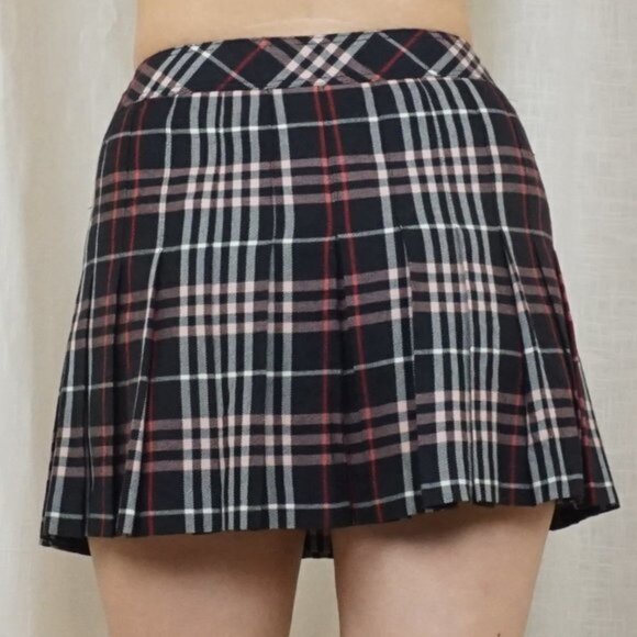 AUTHENTIC Burberry Vintage Iconic Check Fringe Wrap Mini Skirt in Black& Red - Picture 4 of 9